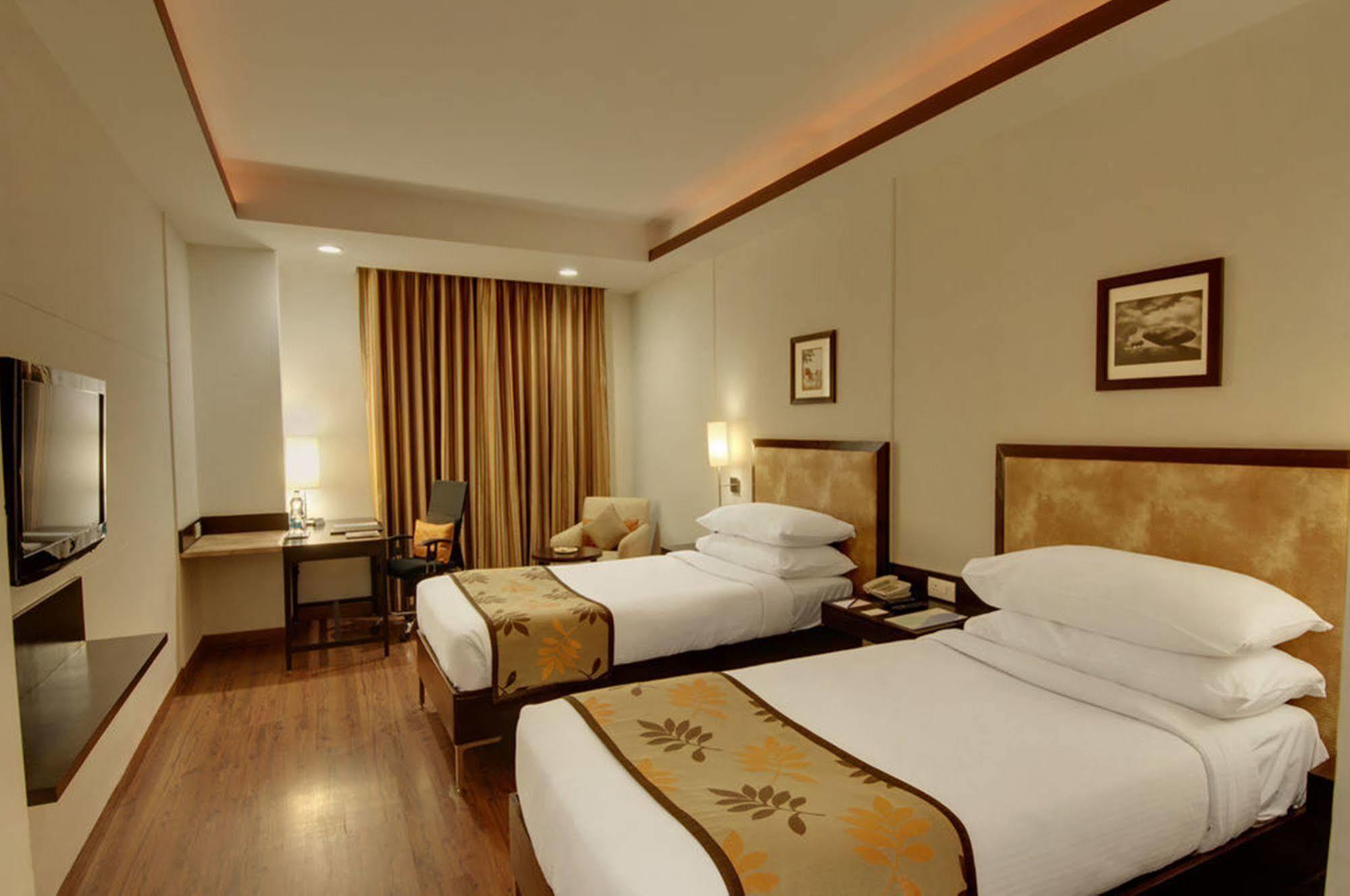 Four Points By Sheraton Vadodara Luaran gambar